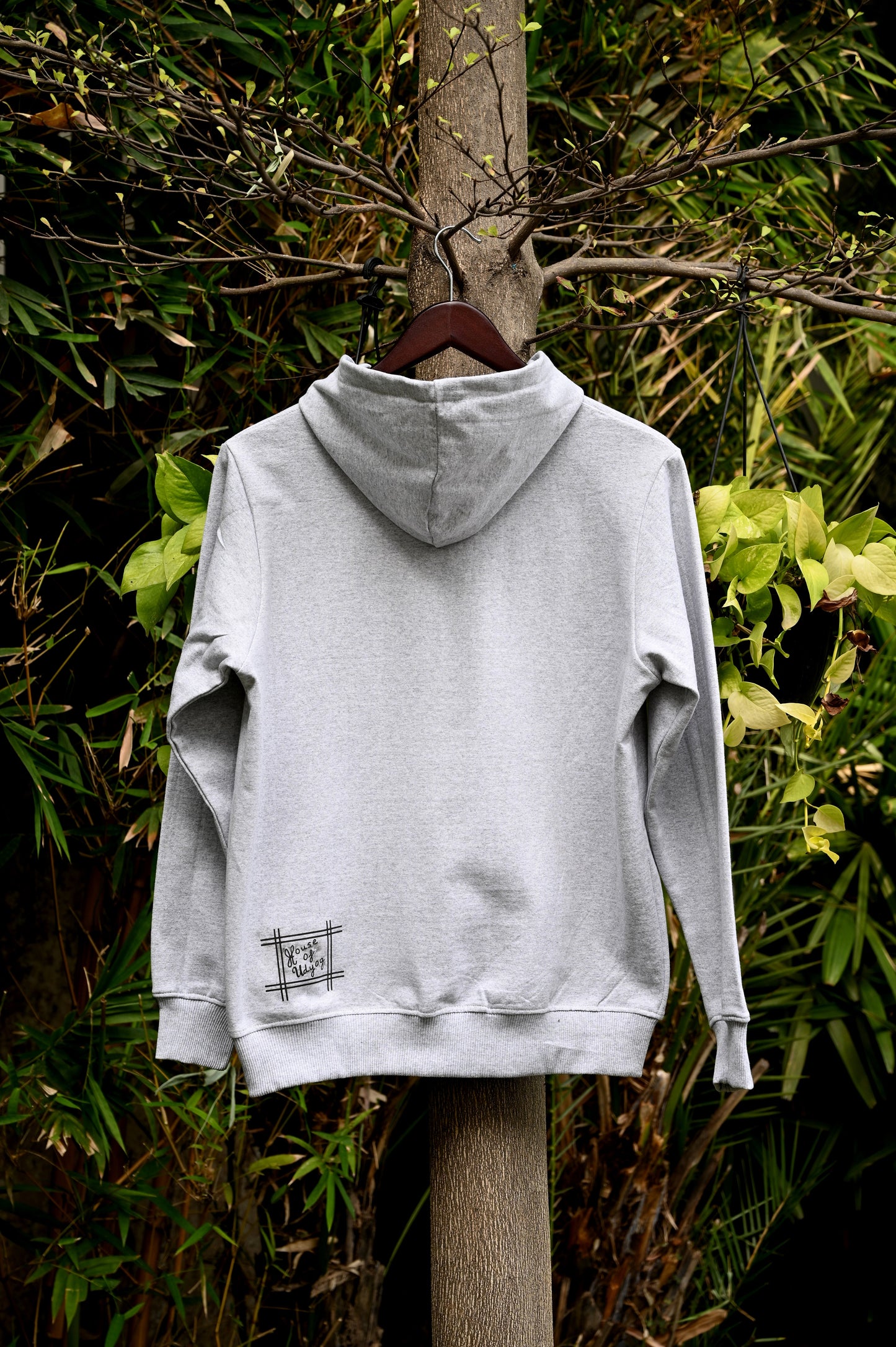 Dove grey - light sweatshirt with hoodie, navy and white print (unisex)